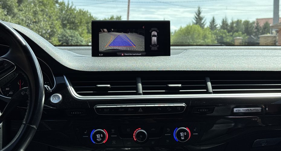 Audi Q7 2016p продається за 28 000$