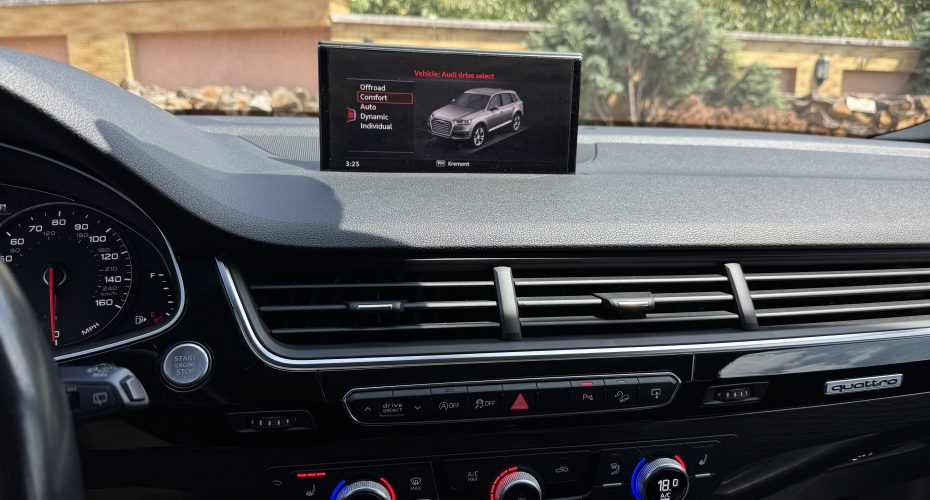 Audi Q7 2016p продається за 28 000$