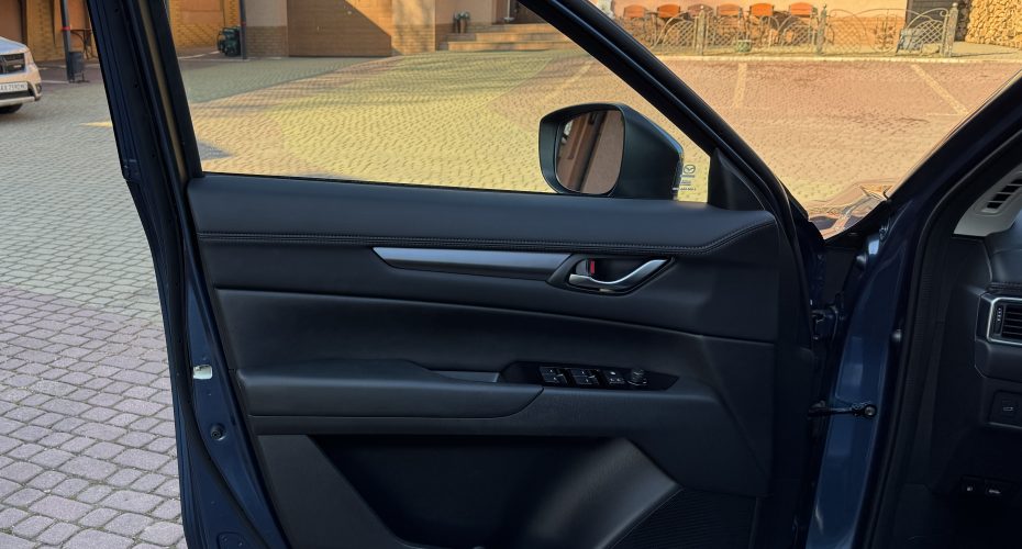 Mazda CX-5 2024 рік продається за 25 600$ 