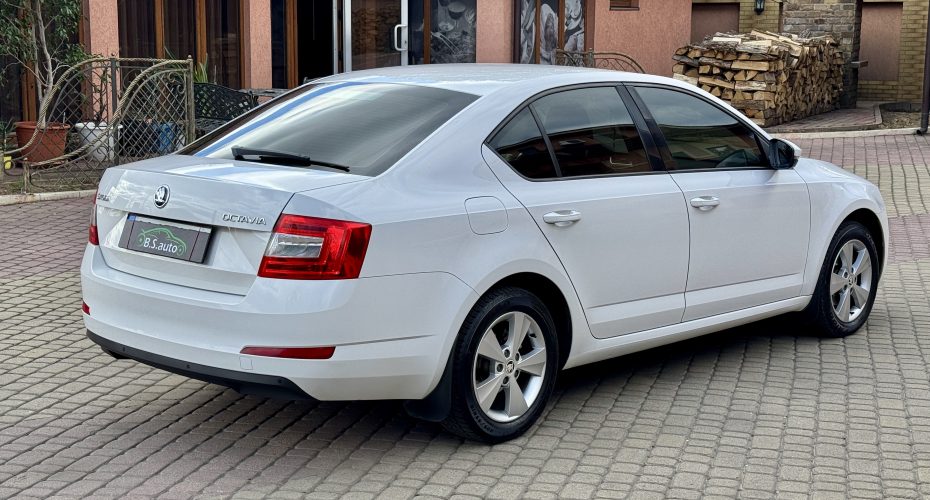 Skoda Octavia 2015p продається за 11 000$ 