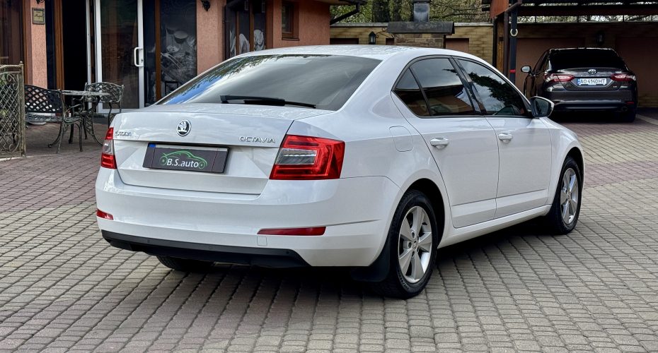 Skoda Octavia 2015p продається за 11 000$ 