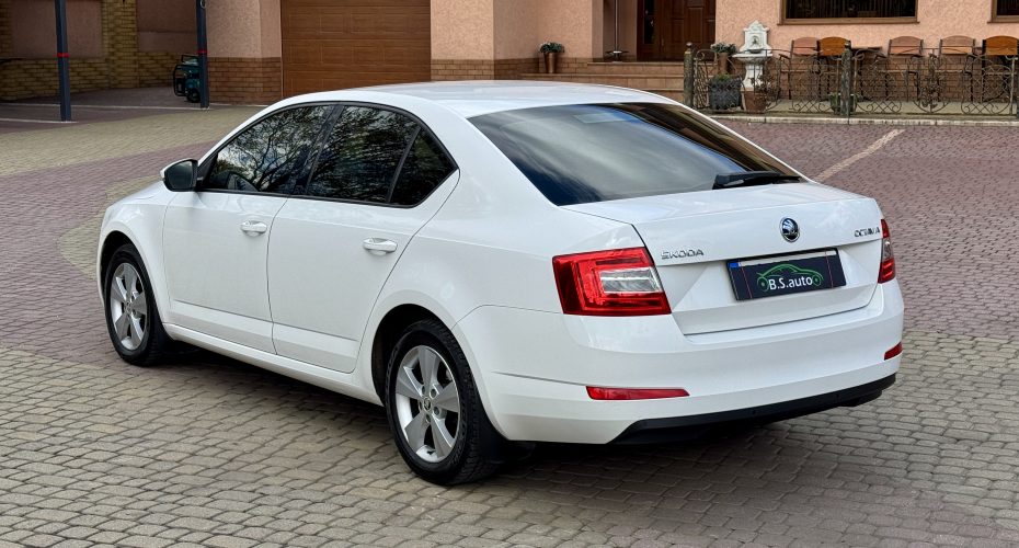 Skoda Octavia 2015p продається за 11 000$ 