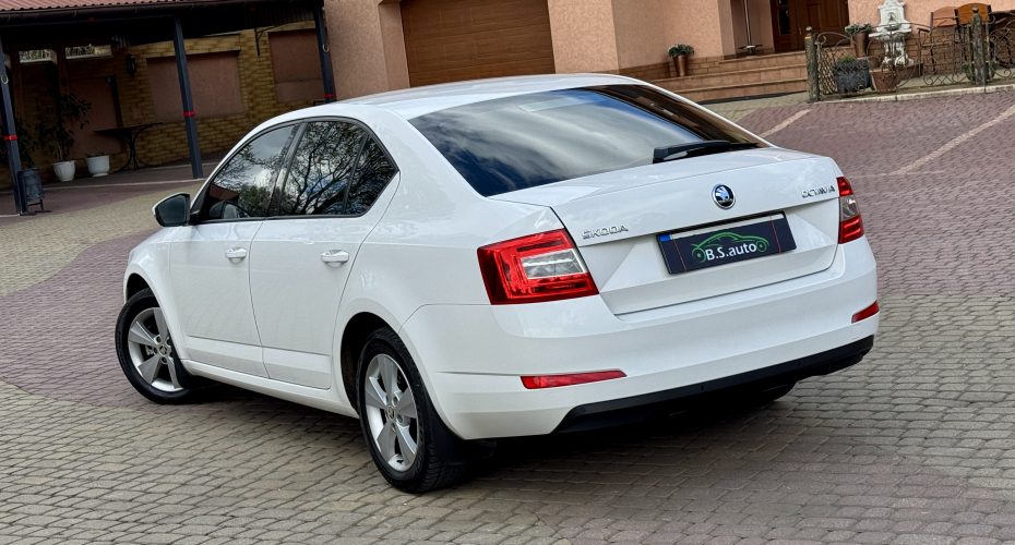 Skoda Octavia 2015p продається за 11 000$ 