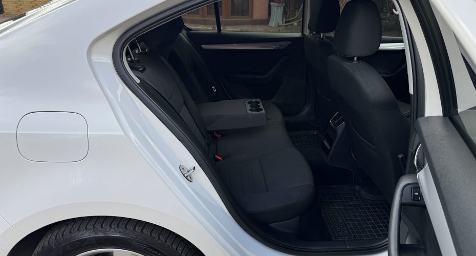 Skoda Octavia 2015p продається за 11 000$ 