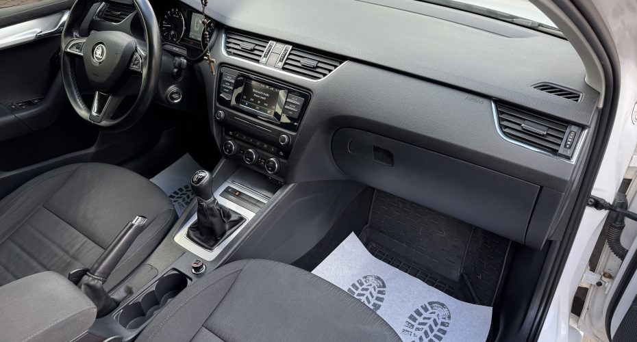 Skoda Octavia 2015p продається за 11 000$ 