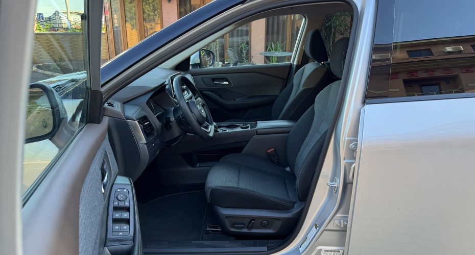 Nissan Rogue SV 2021 продається за Продано