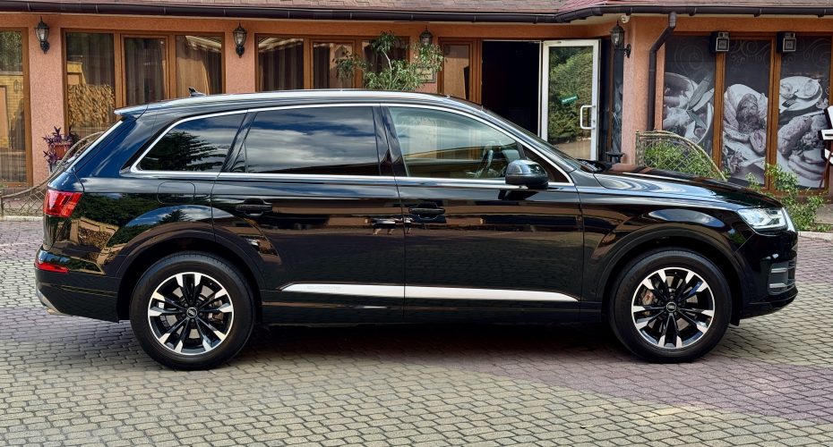 Audi Q7 2016р продається за 25 900 $