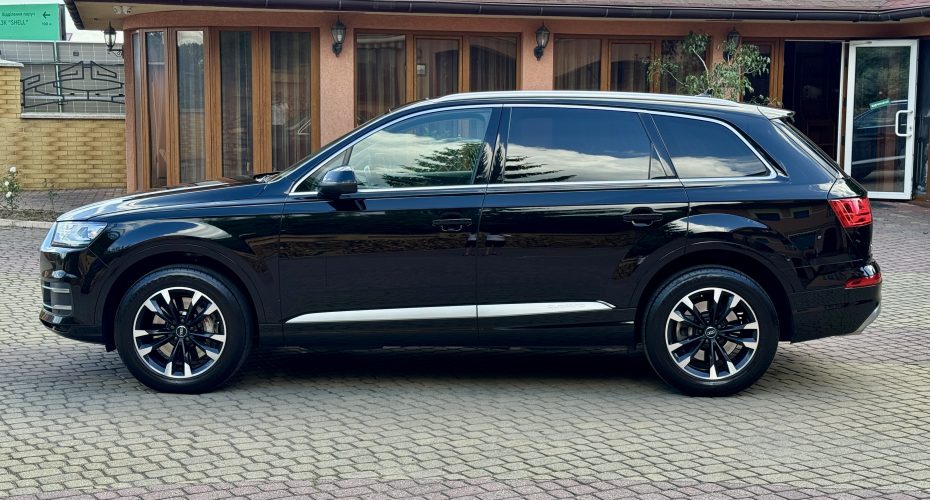 Audi Q7 2016р продається за 25 900 $