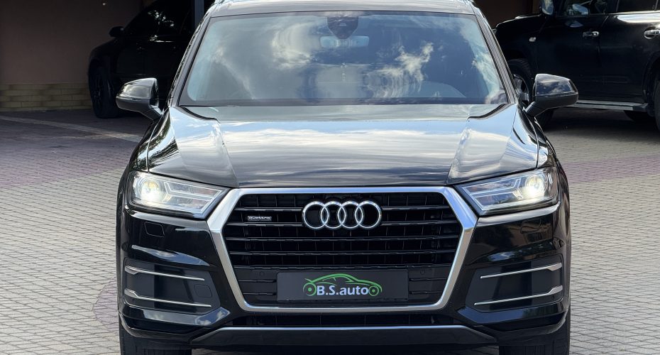 Audi Q7 2016р продається за 25 900 $
