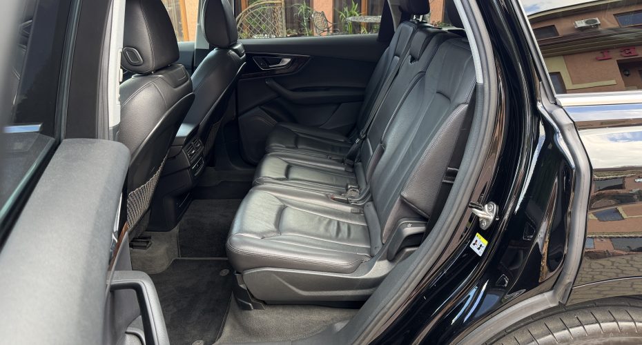 Audi Q7 2016р продається за 25 900 $