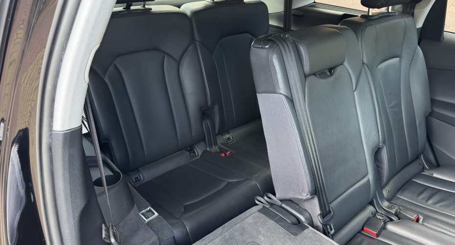 Audi Q7 2016р продається за 25 900 $