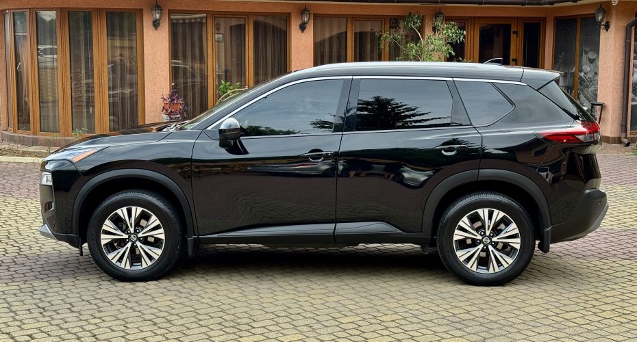 Nissan Rogue SV 2022 продається за Продано