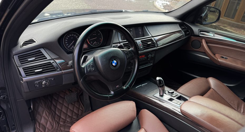 BMW X5 2013р продається за 18 990$