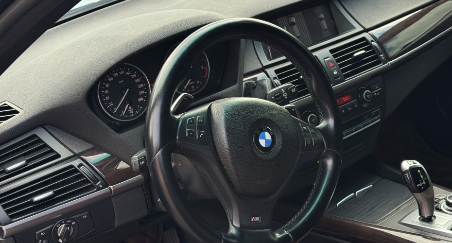 BMW X5 2013р продається за 18 990$