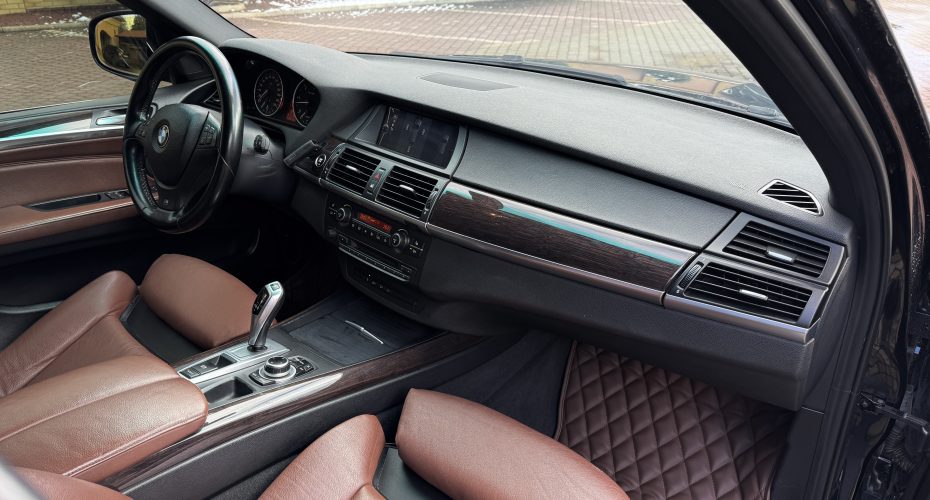 BMW X5 2013р продається за 18 990$