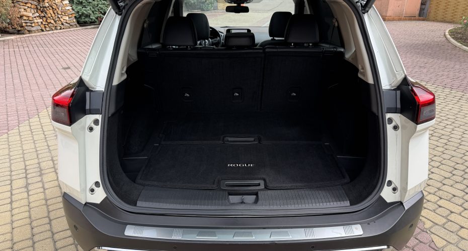 Nissan Rogue Platinum 2021р продається за Продано