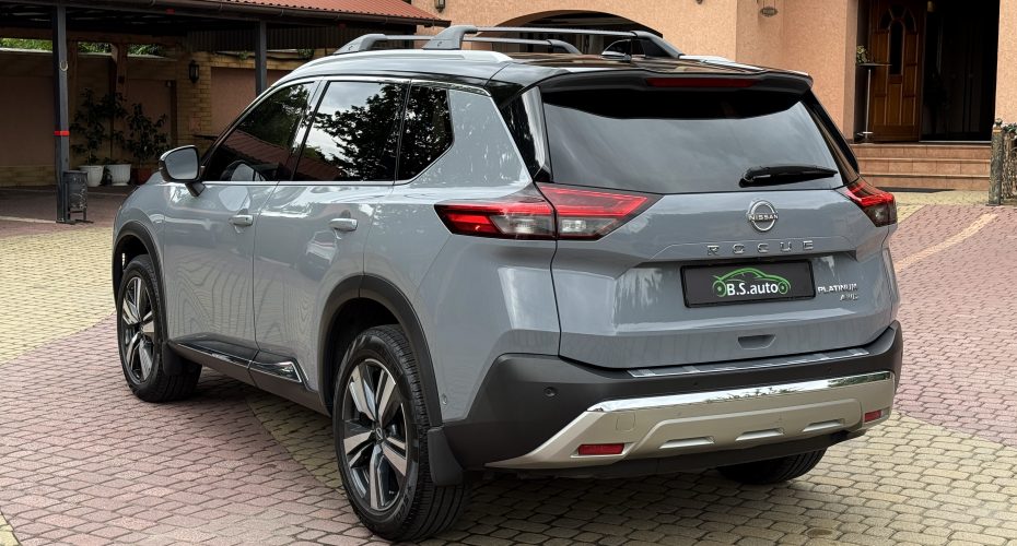 Nissan Rogue Platinum 2023р продається за Продано