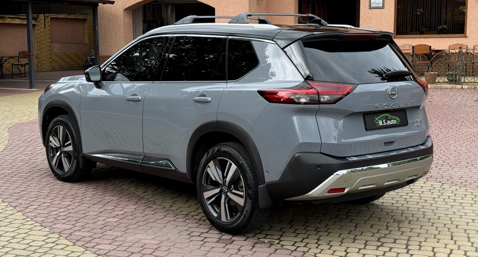 Nissan Rogue Platinum 2023р продається за Продано