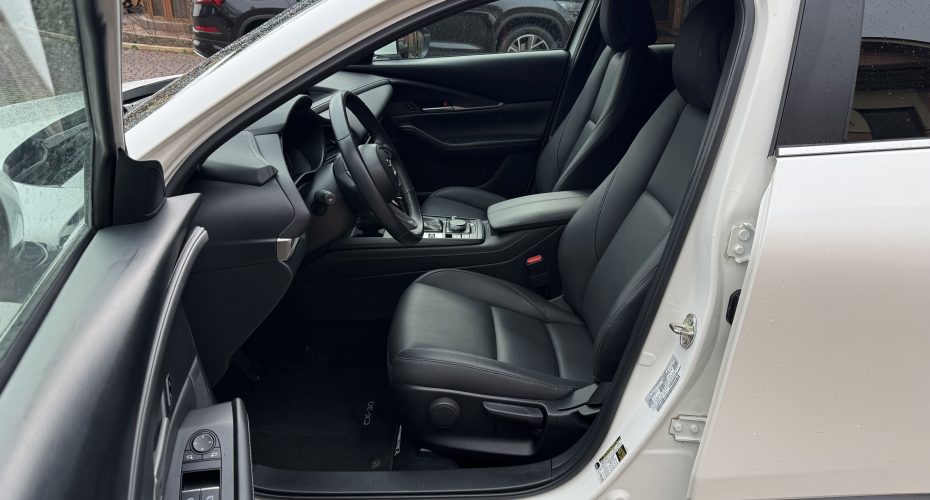 Mazda CX30 2024р продається за 19.999