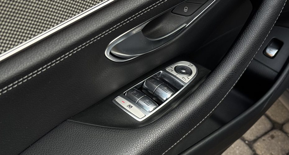 Mercedes-benz E300d 2019 р продається за 42.000 $