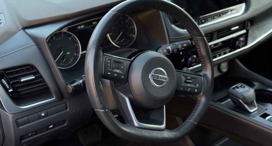 Nissan Rogue Platinum 2023 р продається за 27 800 $