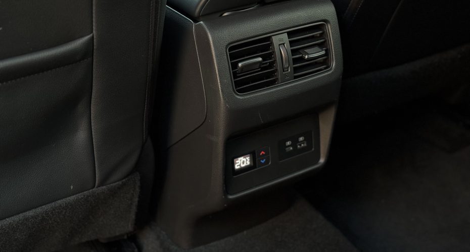 Nissan Rogue Platinum 2023 р продається за 27 800 $
