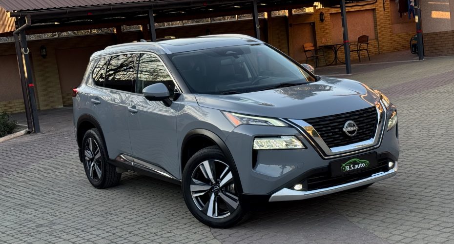 Nissan Rogue Platinum 2023 р продається за 27 800 $