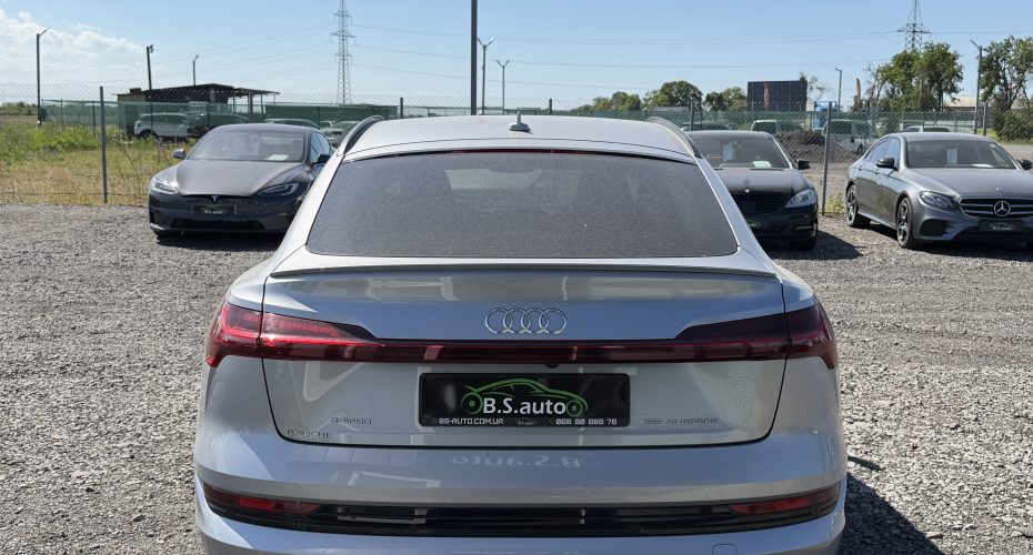 Audi E-tron  Sportback 2020 р продається за 39.900