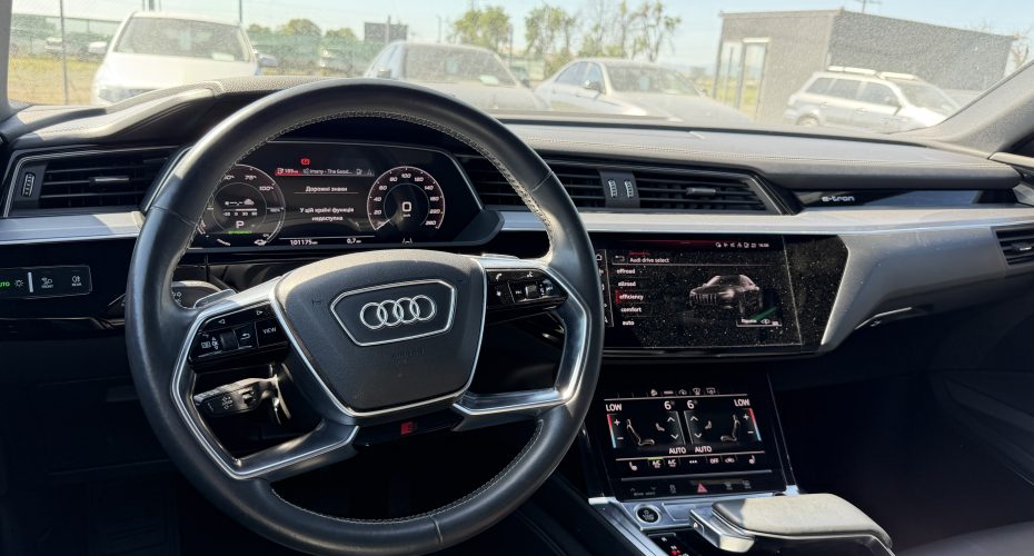 Audi E-tron  Sportback 2020 р продається за 39.900
