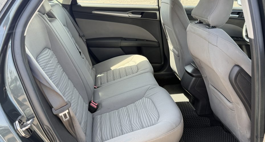 Ford Fusion 2015 р продається за 9 500 $