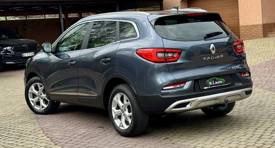Renault Kadjar 2022 р продається за 17 500 $